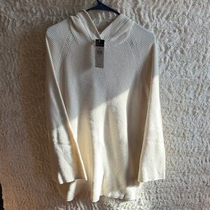 Chaps White Knit Hooded Sweater.         F